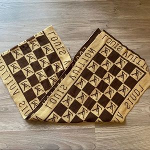 Louis Vuitton Scarf (BootLeg)